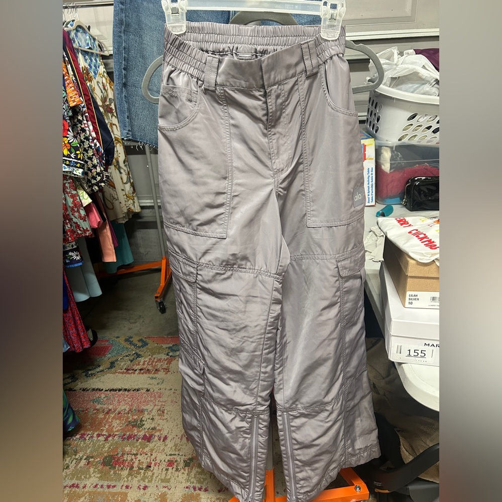 Alo Yoga High-Waist Ski-Moto Puffer Pant Fog S - Picture 5 of 8